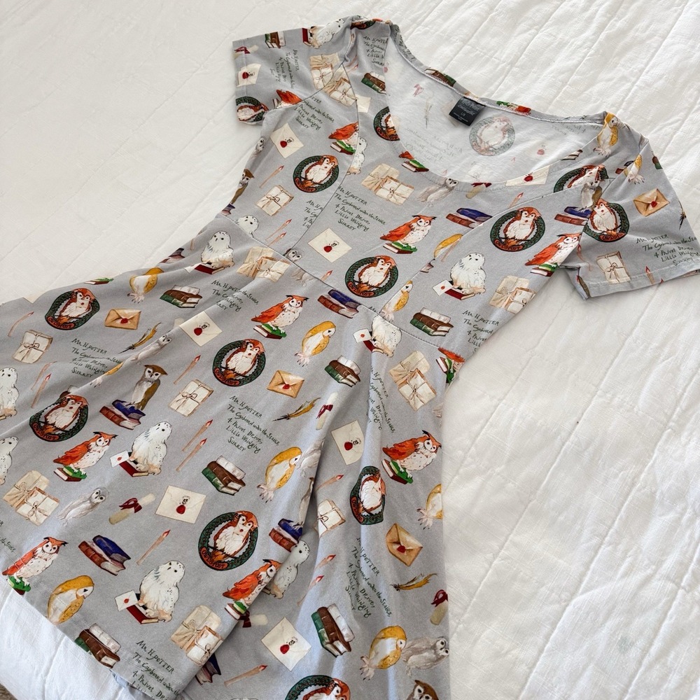 Cakeworthy Dress Harry Potter Women's LARGE Owls Privet Drive - Picture 2 of 8